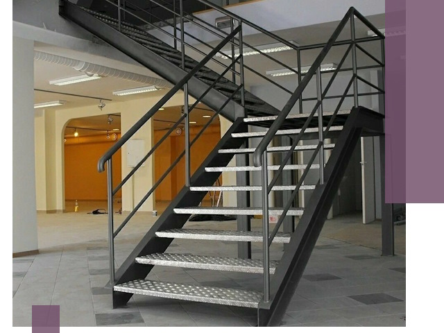 Лестницы для офиса в Красноуфимске: изготовление, монтаж, демонтаж