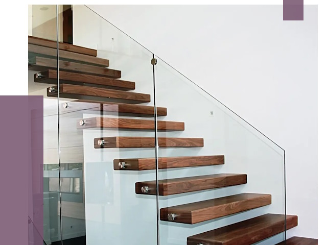 Стеклянные перила для лестницы в Красноуфимске от 14728 руб.