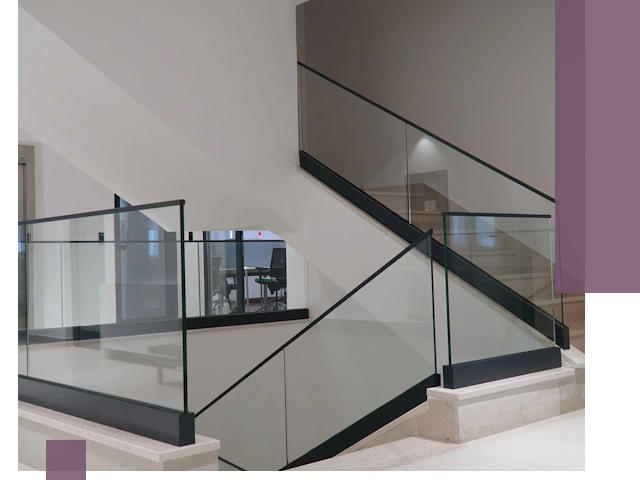 Стеклянные перила премиум-класса с установкой в Красноуфимске