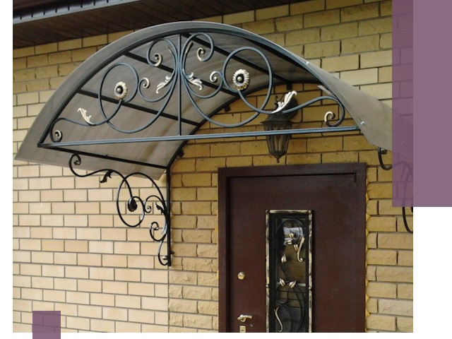 Изготовление козырьков из металла под ключ в Красноуфимске