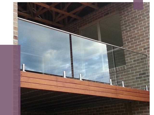 Стеклянные парапеты на крыше и террасе в Красноуфимске от 11427 руб. | ПРОЛЁТ-Крф