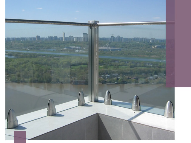 Стеклянные парапеты премиум класса в Красноуфимске для домов и бизнесов